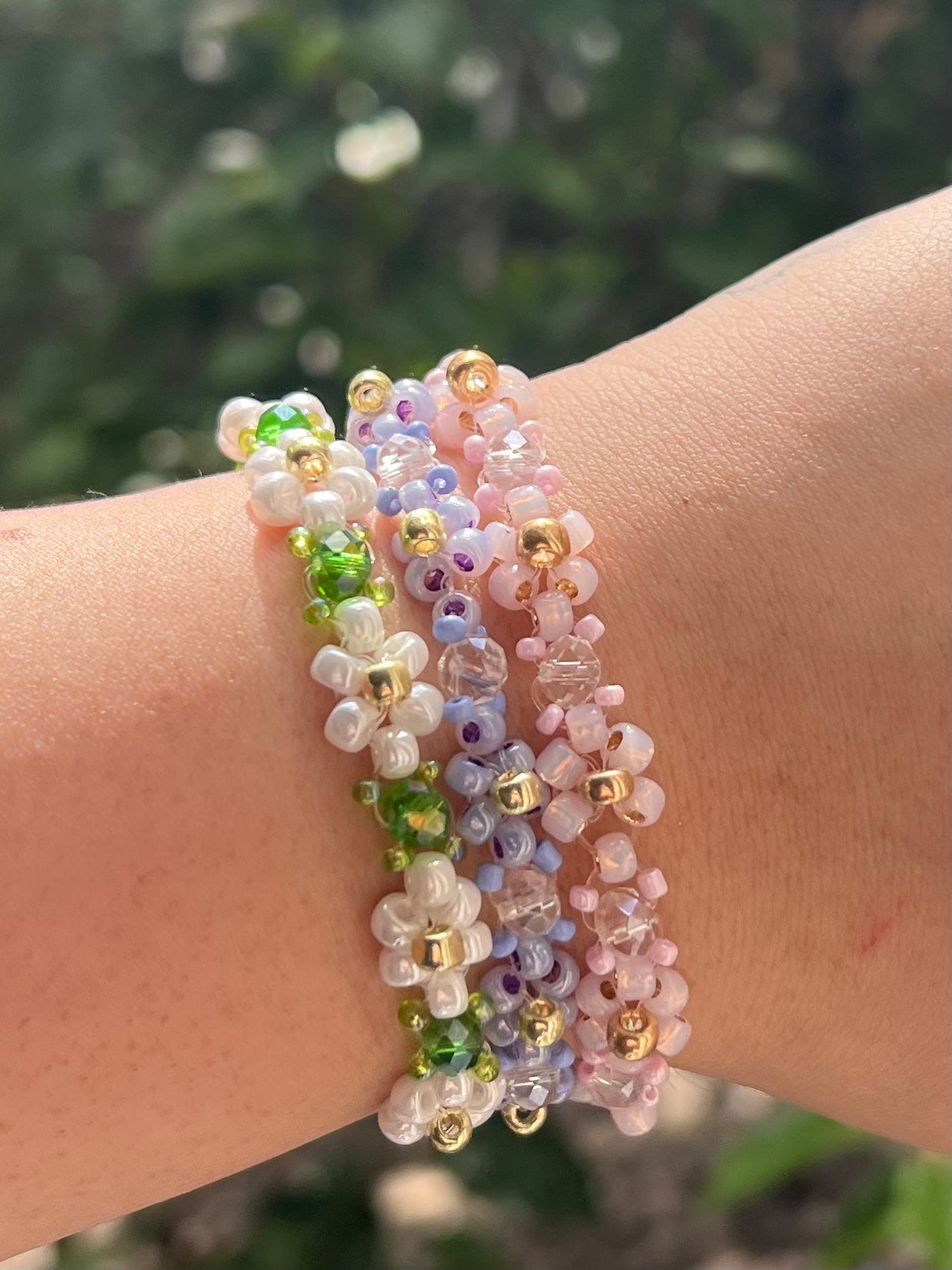 Pearlescent Flower Bracelet Pack