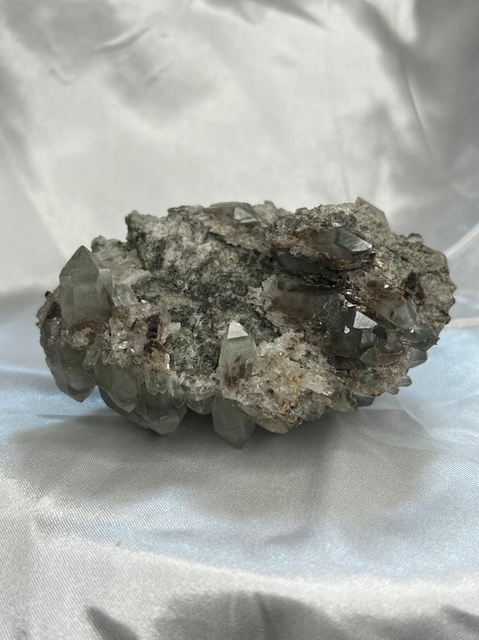 Chlorite Included Quartz Cluster
