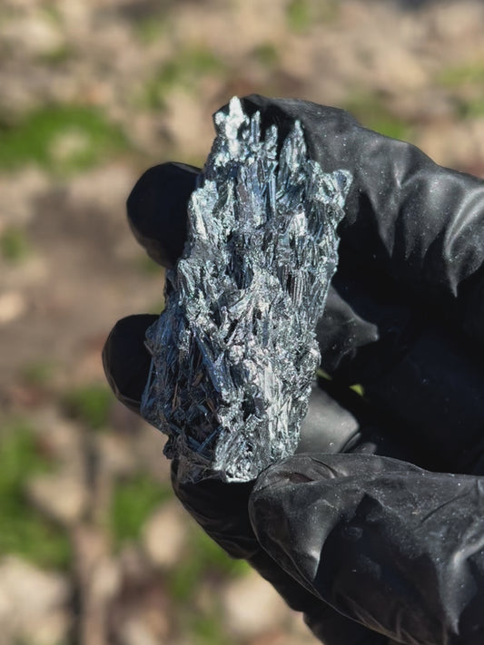 53g Stibnite
